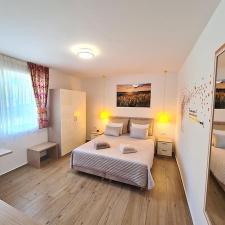 Coloured Rooms Split Bagian luar foto